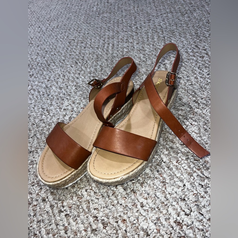 Platform sandals